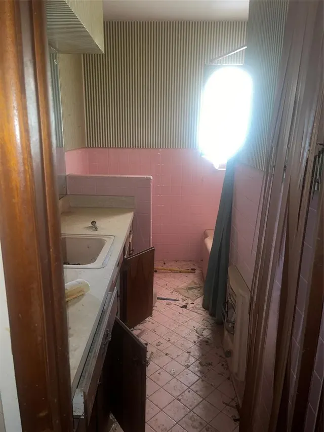 Photo 8 — 6909 NW 11th Street, Oklahoma City, OK 73127