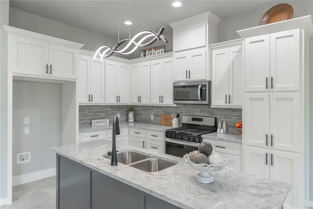 Photo 11 — 329 NW 89th Street, Oklahoma City, OK 73114