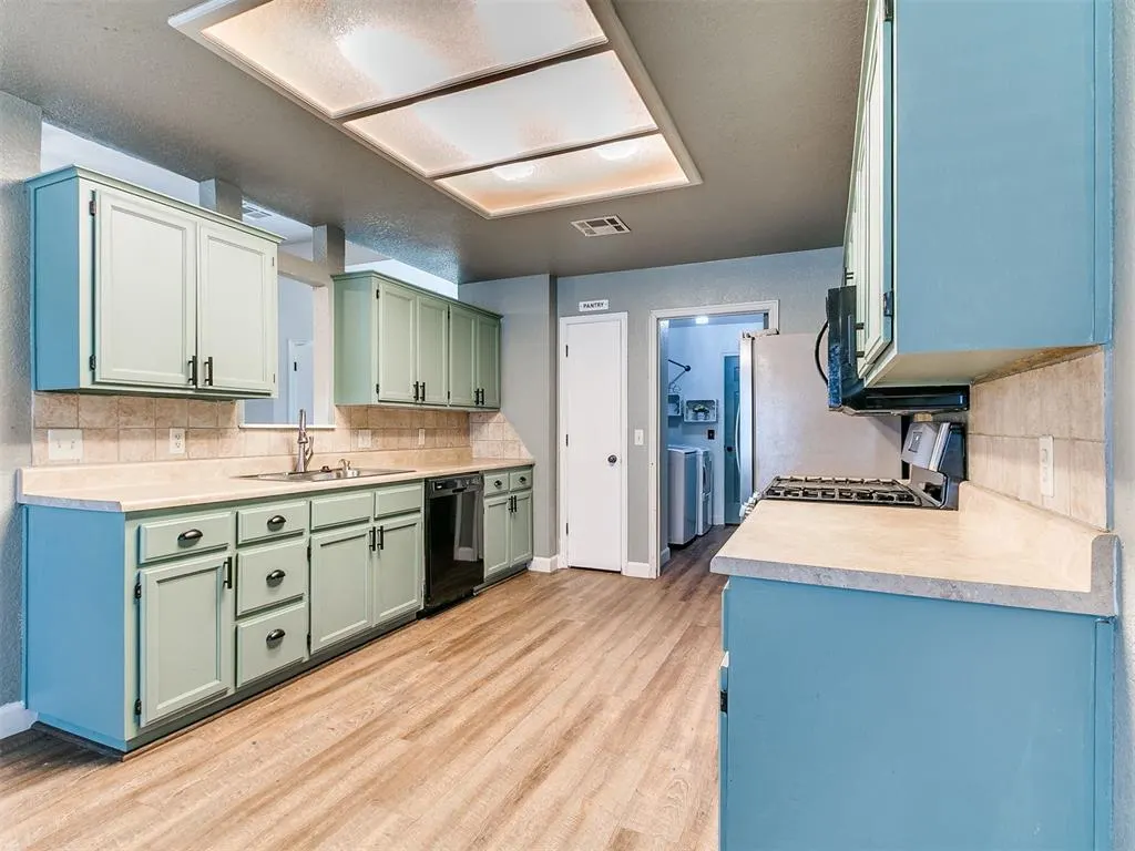 Photo 10 — 617 W Golden Eagle Drive, Norman, OK 73072