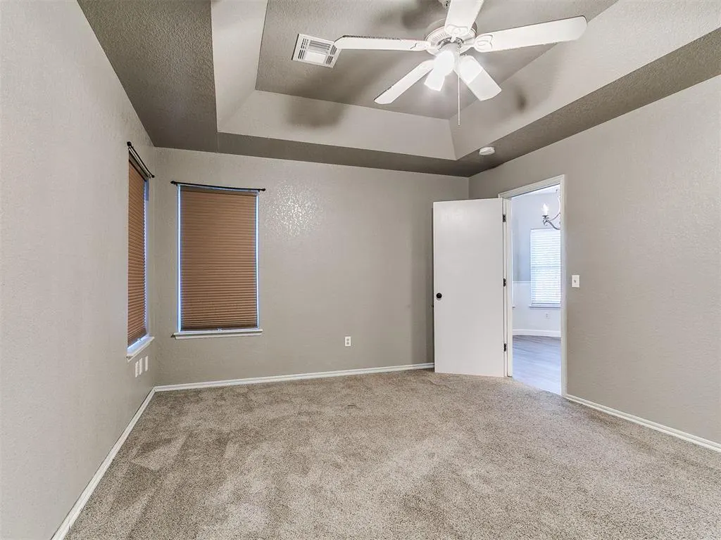 Photo 18 — 617 W Golden Eagle Drive, Norman, OK 73072