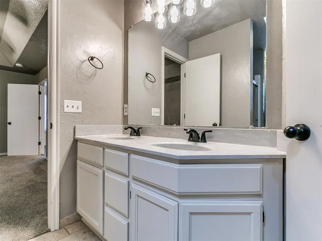 Photo 22 — 617 W Golden Eagle Drive, Norman, OK 73072