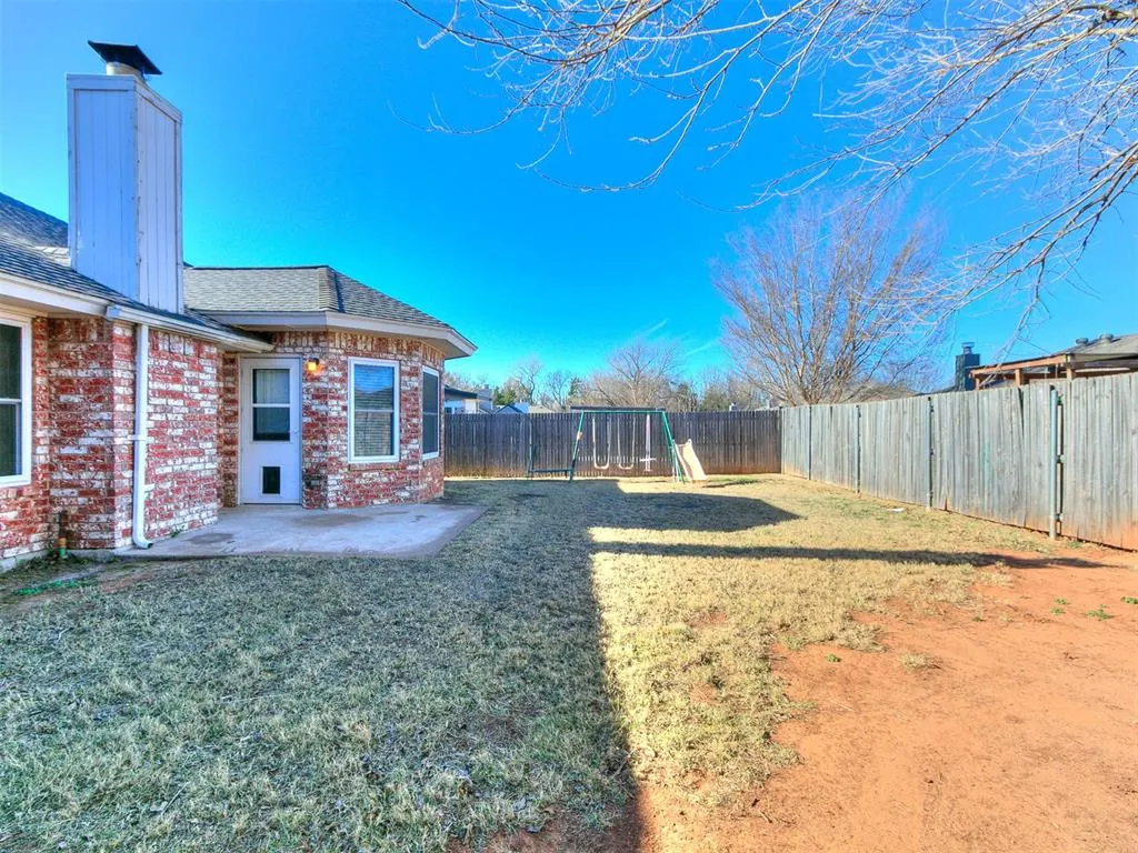 Photo 34 — 617 W Golden Eagle Drive, Norman, OK 73072