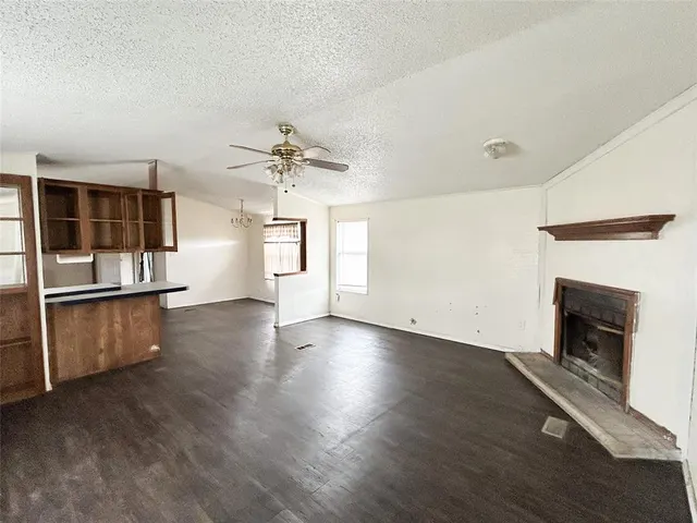 Photo 2 — 35214 County Line Avenue, Blanchard, OK 73010