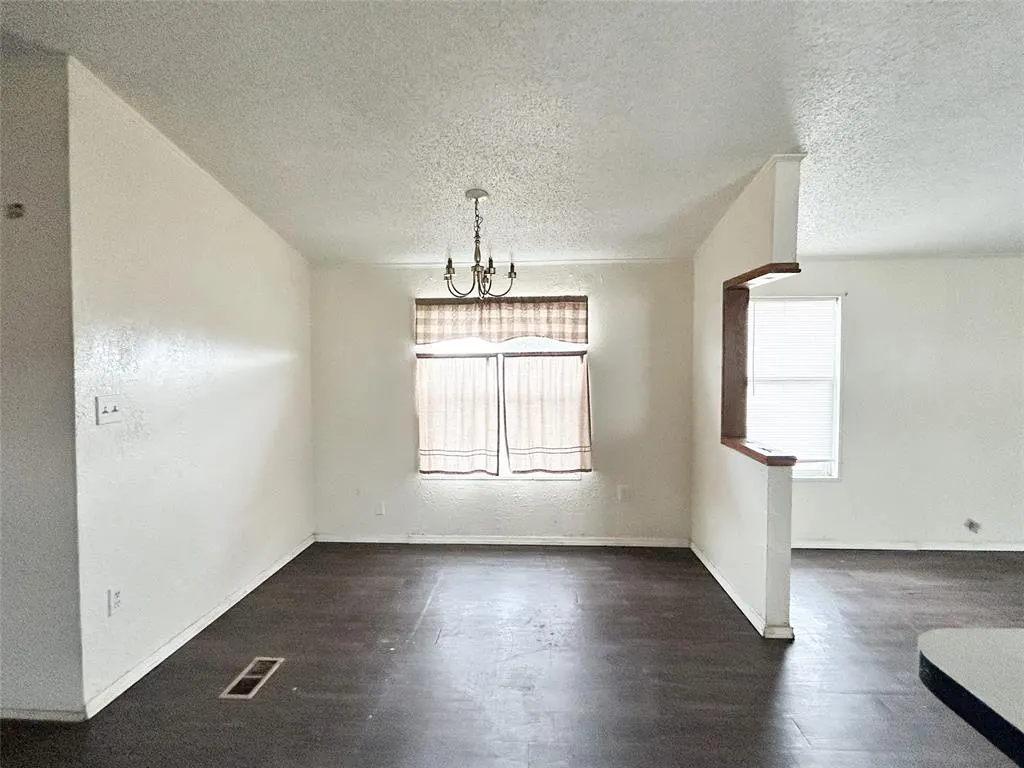 Photo 5 — 35214 County Line Avenue, Blanchard, OK 73010