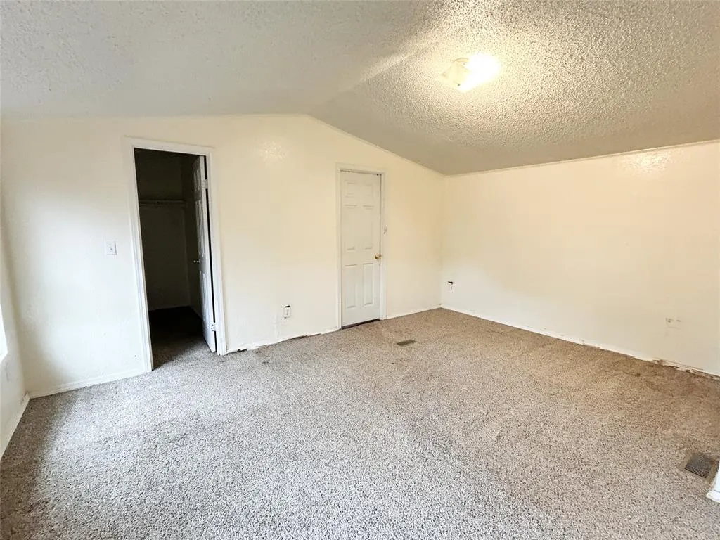 Photo 7 — 35214 County Line Avenue, Blanchard, OK 73010