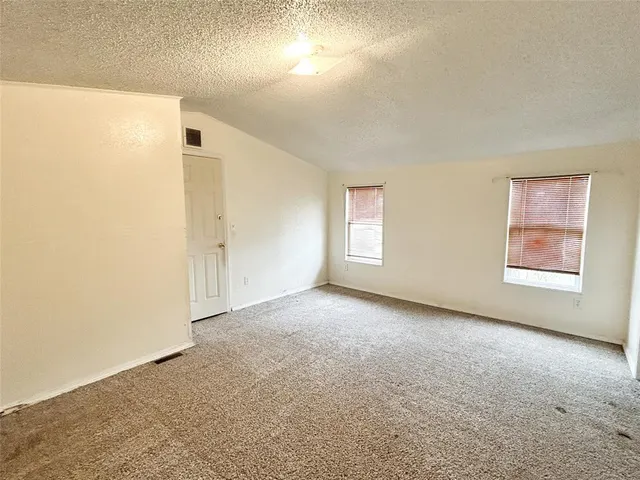 Photo 8 — 35214 County Line Avenue, Blanchard, OK 73010