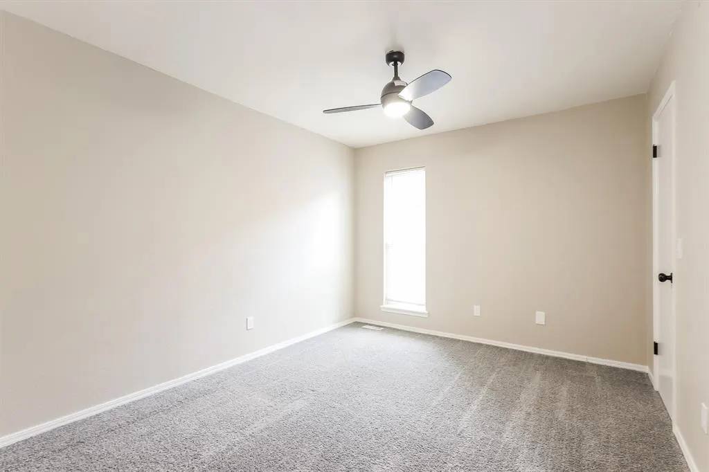 Photo 12 — 10025 S Linn Avenue, Oklahoma City, OK 73159