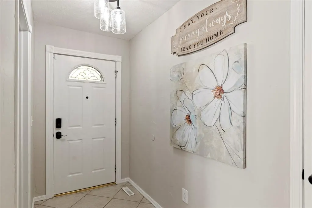 Photo 8 — 1104 Victor Court, Oklahoma City, OK 73130
