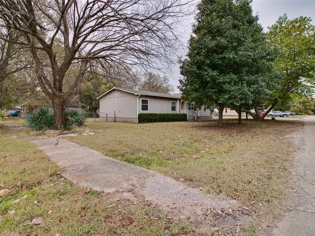 Front exterior — 20 CLEASON Avenue, Davenport, OK 74026