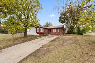 Sold home at 1400 SW 63rd Street