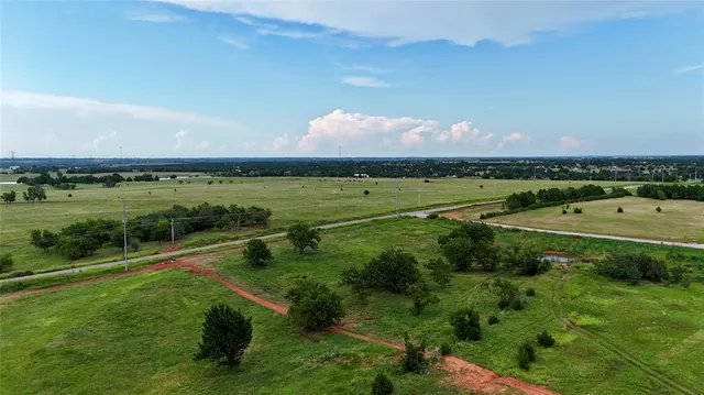 Photo 3 — 3 W Industrial Road, Guthrie, OK 73044