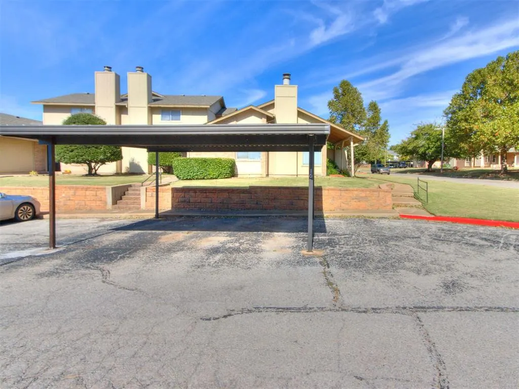 Photo 7 — 9701 Hefner Village Boulevard, Oklahoma City, OK 73162