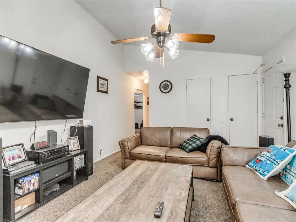 Photo 13 — 9701 Hefner Village Boulevard, Oklahoma City, OK 73162