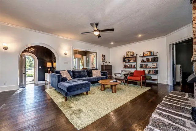Photo 5 — 3018 N Harvey Parkway, Oklahoma City, OK 73103