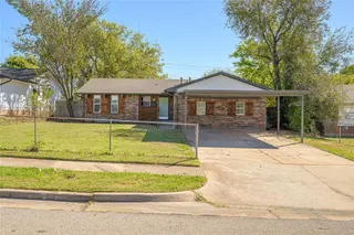 Sold home at 724 Musgrave Boulevard