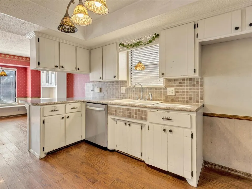 Photo 9 — 20 Springfield Drive, Oklahoma City, OK 73149