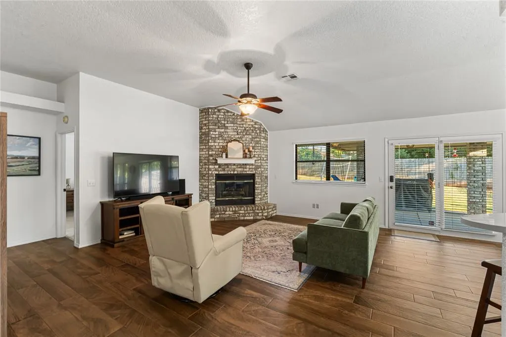 Photo 7 — 900 Blue Ridge Drive, Edmond, OK 73003