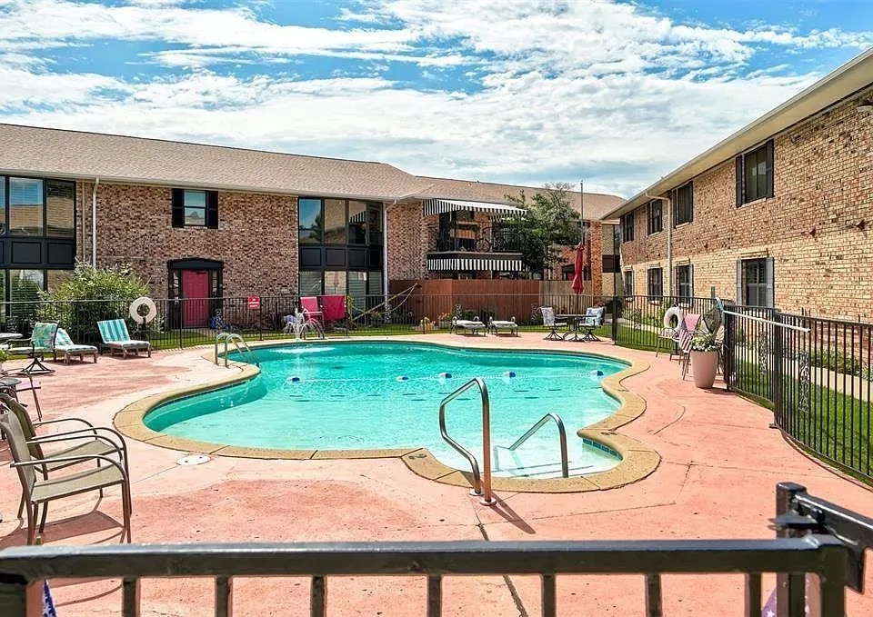 Photo 2 — 2525 NW 62nd Street 201, Oklahoma City, OK 73112