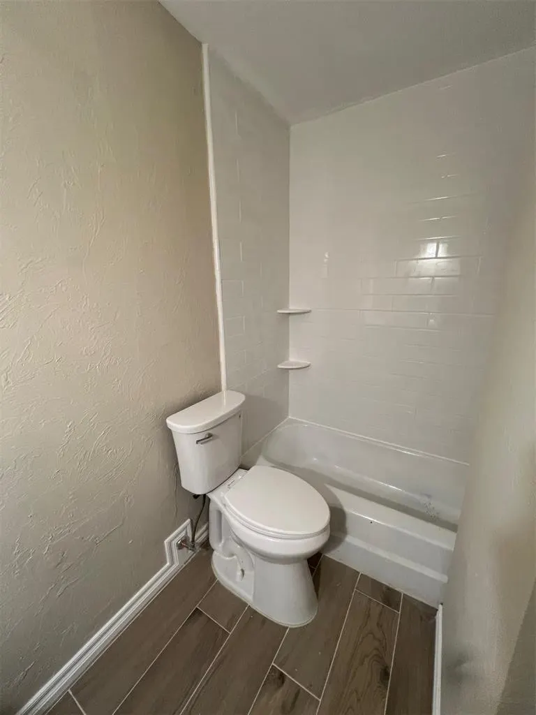 Photo 18 — 2525 NW 62nd Street 201, Oklahoma City, OK 73112