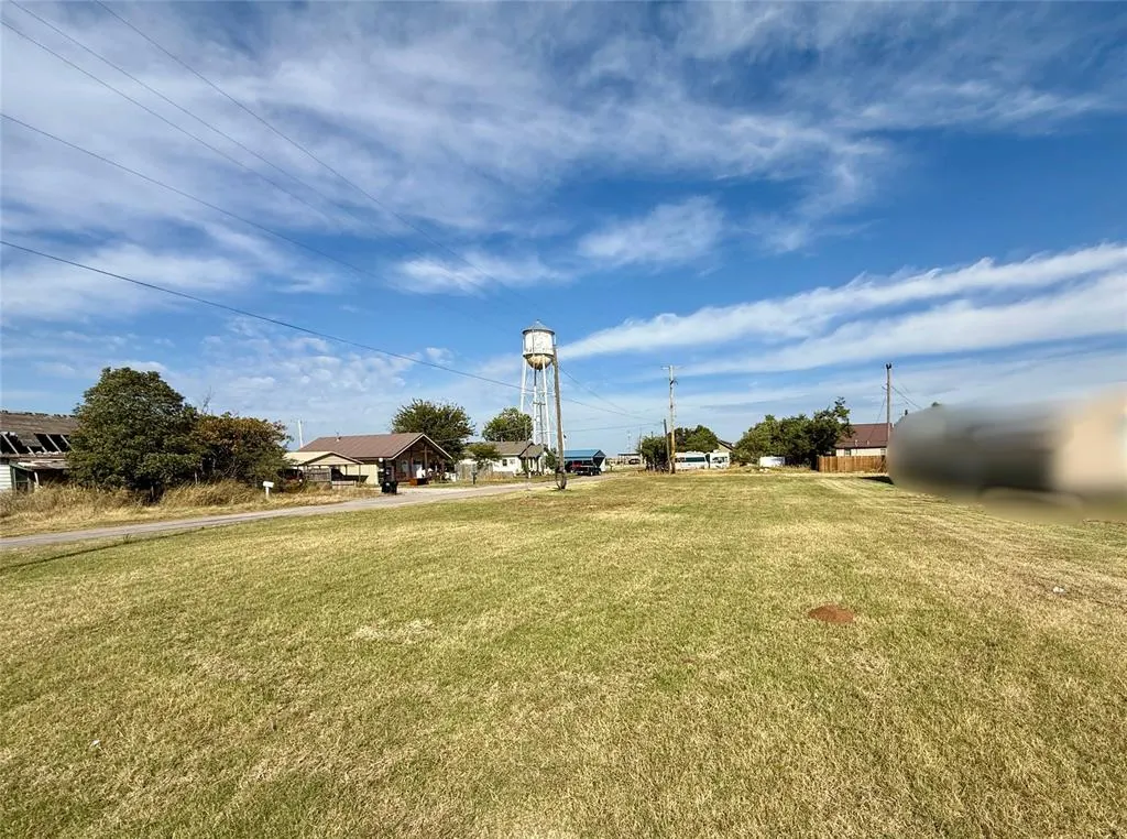 Front exterior — 233 W 6th Street, Hydro, OK 73048