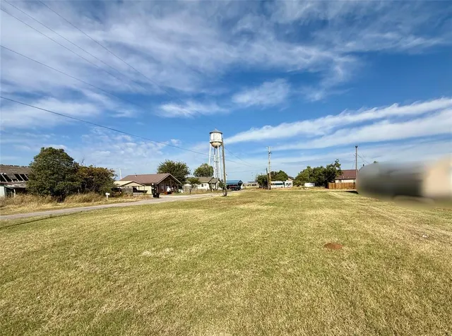 Front exterior — 233 W 6th Street, Hydro, OK 73048