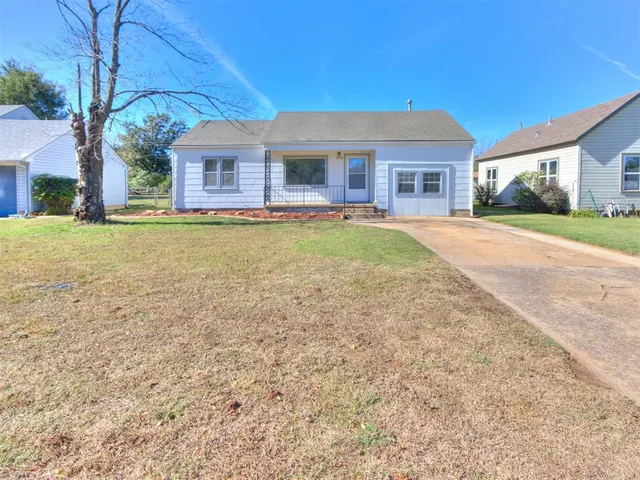Photo 3 — 1102 S 9th Street, Kingfisher, OK 73750