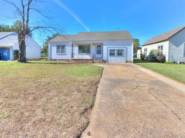 Photo 4 — 1102 S 9th Street, Kingfisher, OK 73750