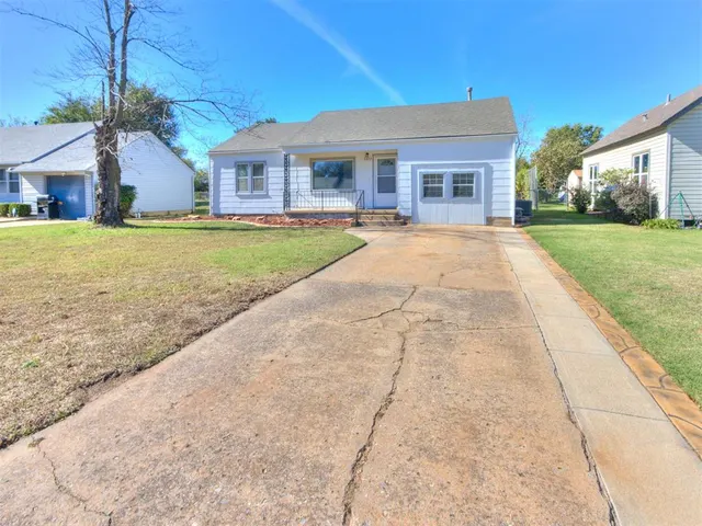 Photo 5 — 1102 S 9th Street, Kingfisher, OK 73750
