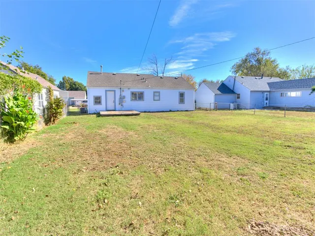 Photo 6 — 1102 S 9th Street, Kingfisher, OK 73750