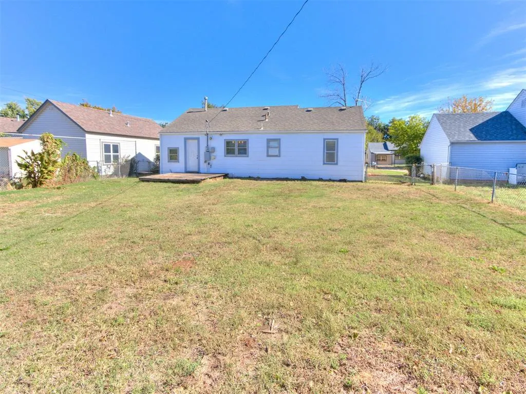 Photo 8 — 1102 S 9th Street, Kingfisher, OK 73750
