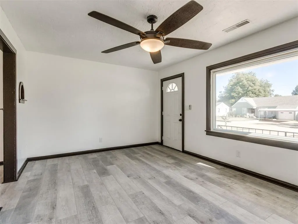 Photo 19 — 1102 S 9th Street, Kingfisher, OK 73750
