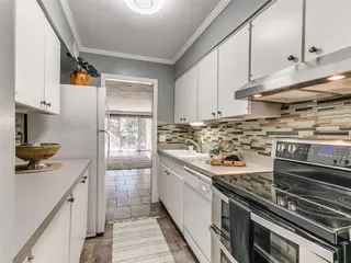 Sold home at 6100 N Brookline Avenue #38