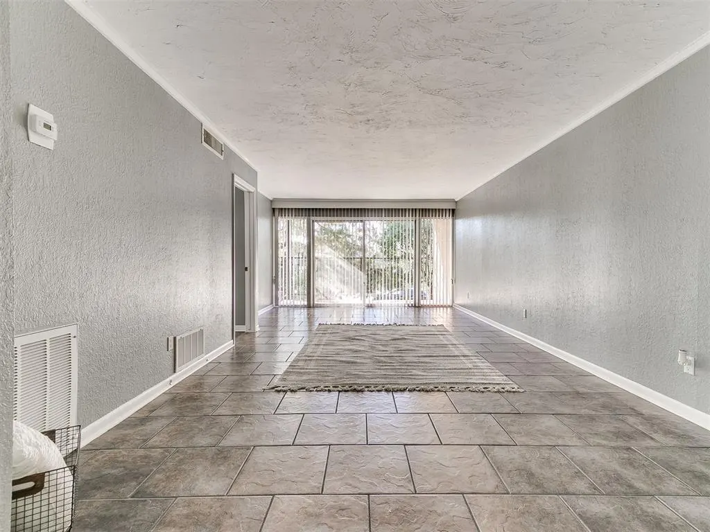 Photo 4 — 6100 N Brookline Avenue 38, Oklahoma City, OK 73112