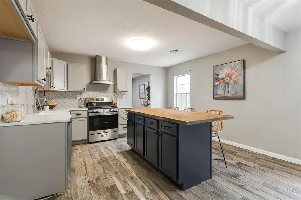 Photo 12 — 6811 NW 43rd Street, Bethany, OK 73008
