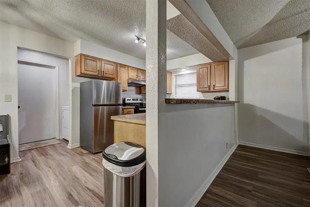Photo 15 — 10908 Beaulaine Place, Oklahoma City, OK 73114