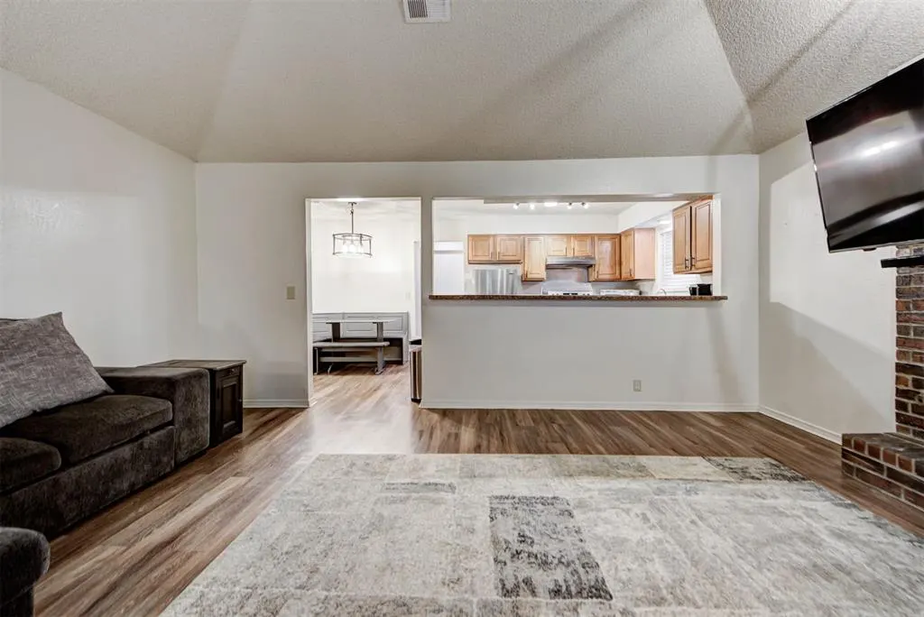 Photo 21 — 10908 Beaulaine Place, Oklahoma City, OK 73114