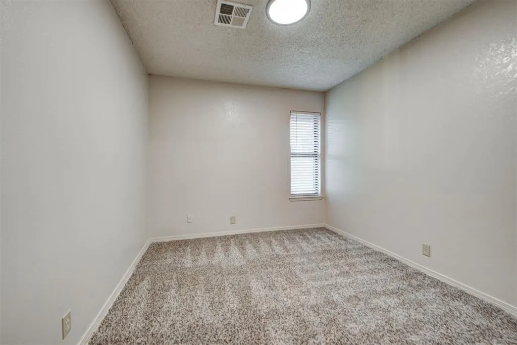 Photo 38 — 10908 Beaulaine Place, Oklahoma City, OK 73114