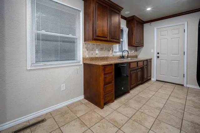 Photo 8 — 3700 N Land Avenue, Oklahoma City, OK 73112