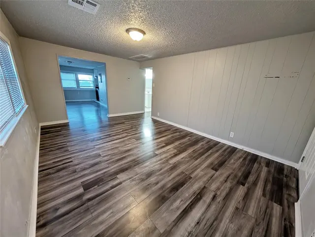 Photo 4 — 918 W Hayes Street, El Reno, OK 73036