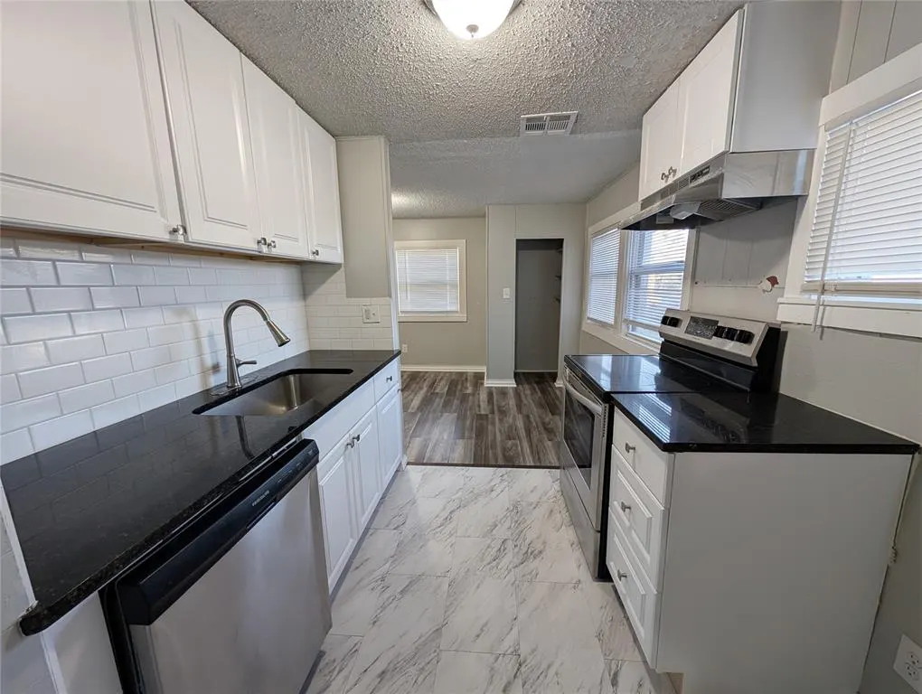 Photo 8 — 918 W Hayes Street, El Reno, OK 73036