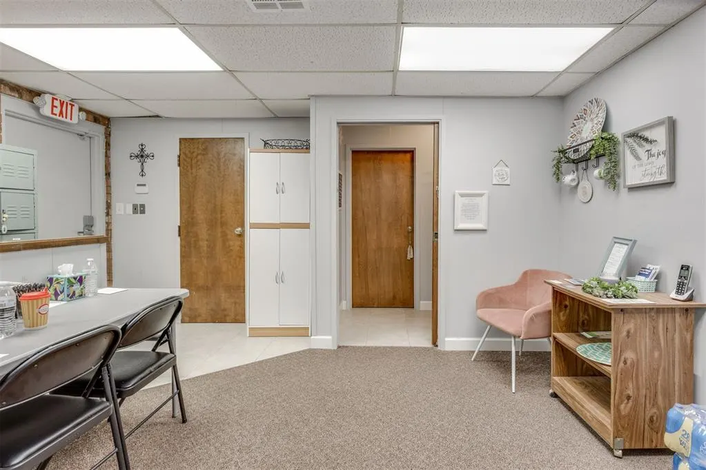 Photo 23 — 20 E Dunloup Street, Shawnee, OK 74804