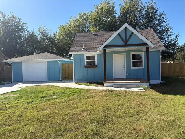 Front exterior — 205 NW 2nd Street, Tuttle, OK 73089