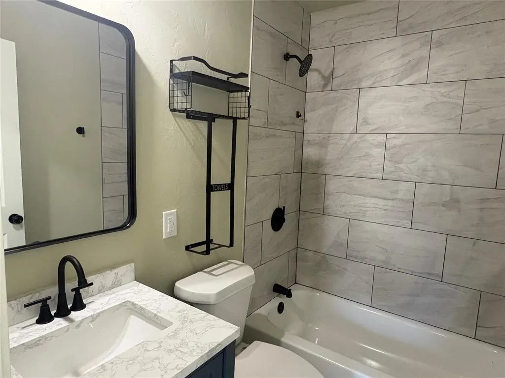 Photo 10 — 205 NW 2nd Street, Tuttle, OK 73089