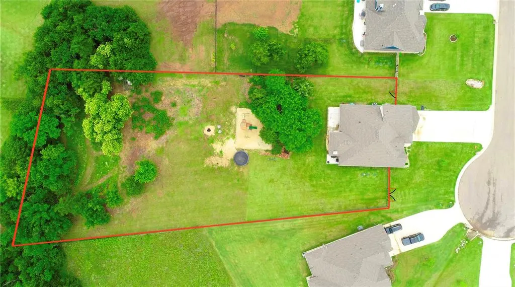 Photo 2 — 13420 Saltgrass Drive, Edmond, OK 73025