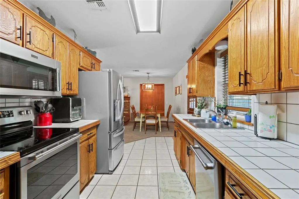 Photo 10 — 2201 Morgandee Lane, Weatherford, OK 73096