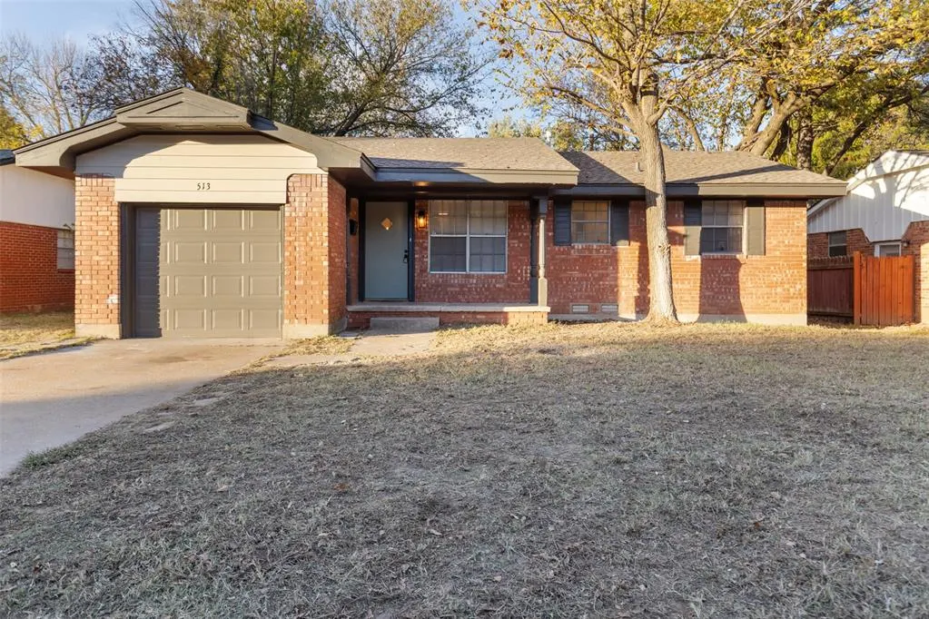 Front exterior — 513 Inwood Drive, Norman, OK 73072