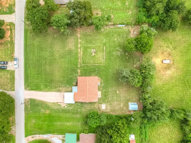 Photo 2 — Elizabeth Street, Choctaw, OK 73020