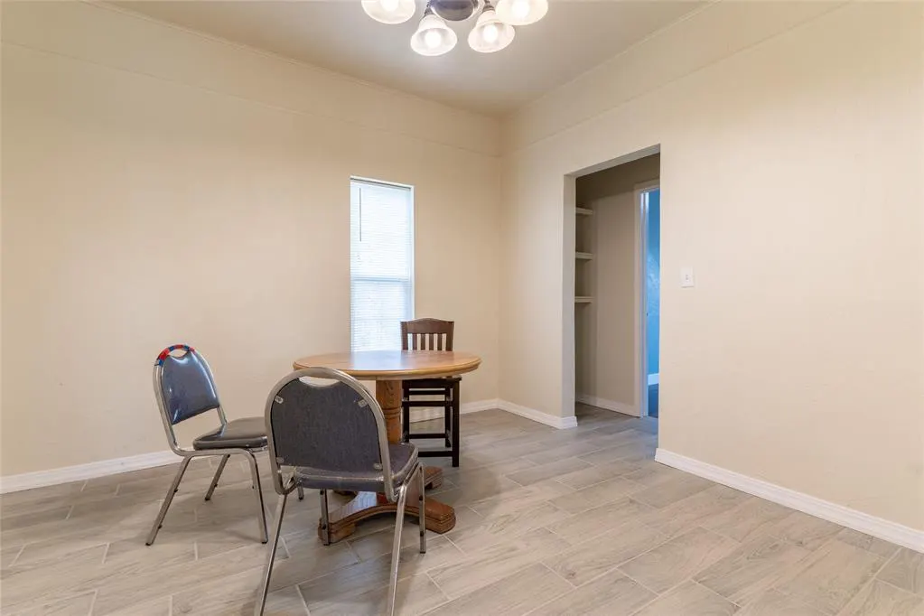 Photo 6 — 418 S 17th Street, Clinton, OK 73601