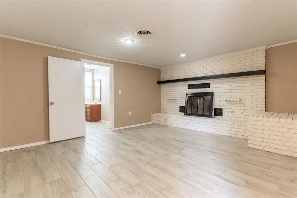 Photo 22 — 418 S 17th Street, Clinton, OK 73601