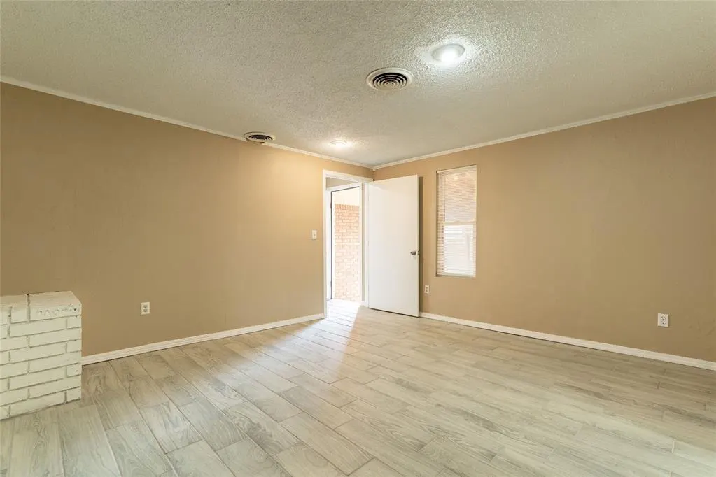 Photo 23 — 418 S 17th Street, Clinton, OK 73601